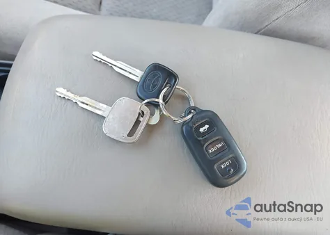 2003 Toyota Camry Le from USA, damaged, VIN 4T1BE32K33U691155